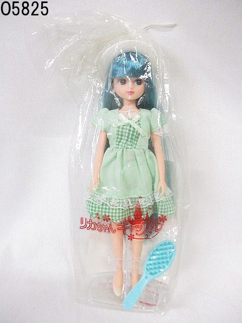 リカちゃん キャッスル 青髪 ブラシ 帽子 スタンド ピアス ワンピース 靴 セット 着せ替え人形 の買取 代行 人形